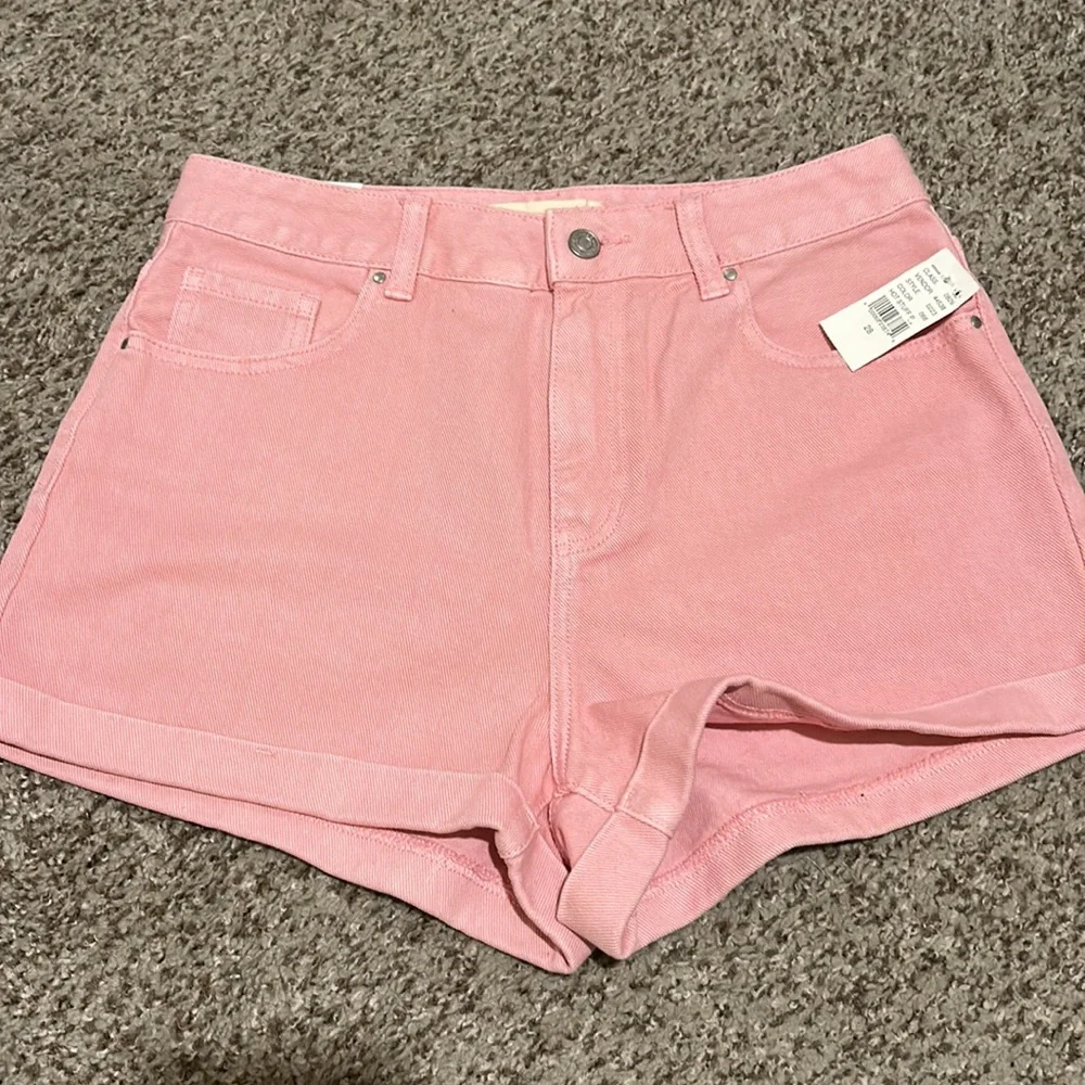 2 pair PAC Sun mom shorts 1 NWT, 1 gently worn. Size 28 & size 27 - Picture 2 of 7